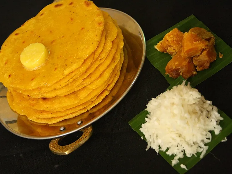 Makki di Roti and Sarson da Saag - Traditional Indian Dish