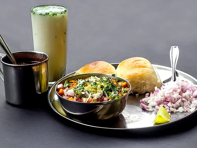 Misal Pav