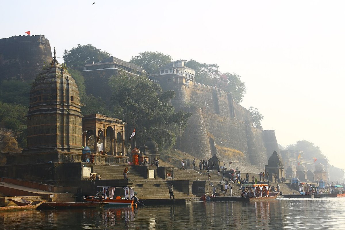 Maheshwar - India Travel Guide hero image