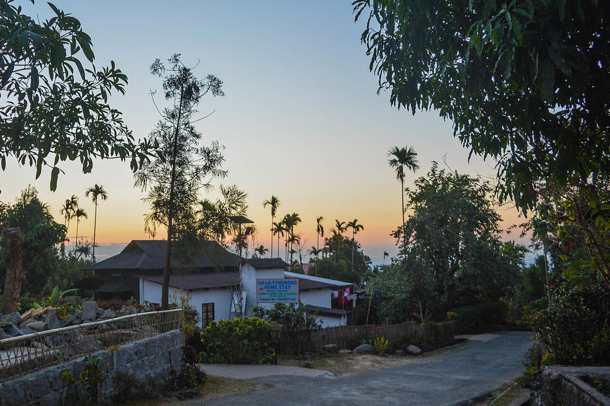 Mawlynnong travel guide