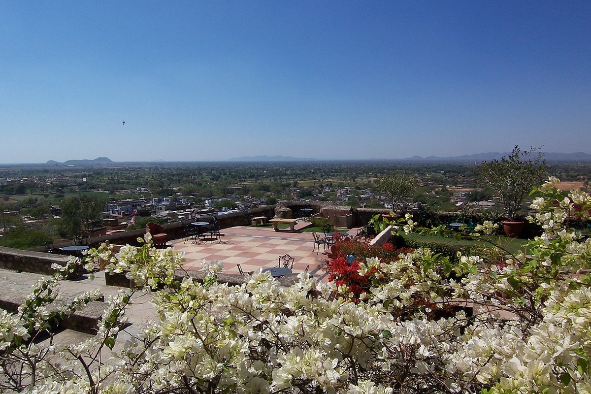 Neemrana — weekend trip starting point