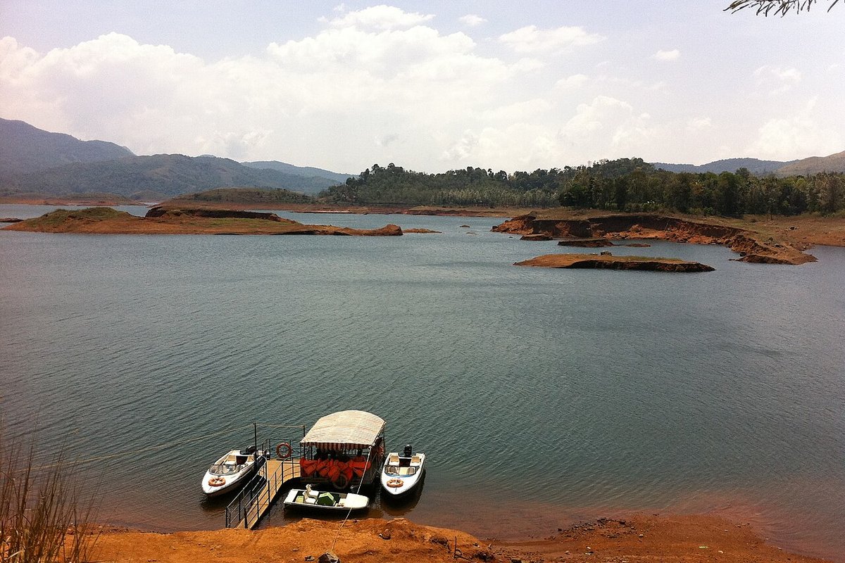 Padinjarathara - India Travel Guide hero image